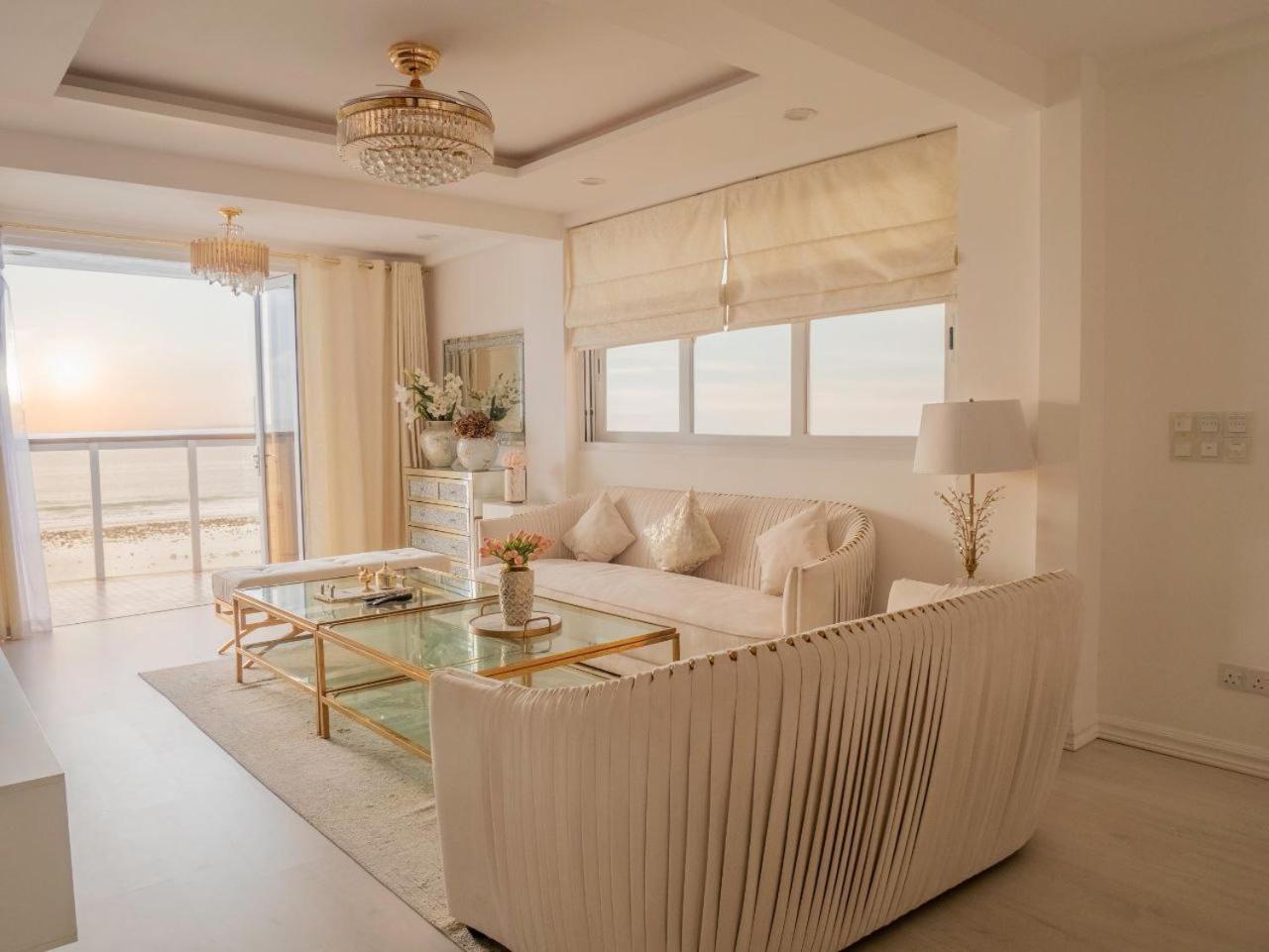 Beachfront Seaview Apartment Malé Buitenkant foto